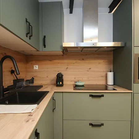 New! Luxurious & Chic Duplex Next To The Cathedral סביליה