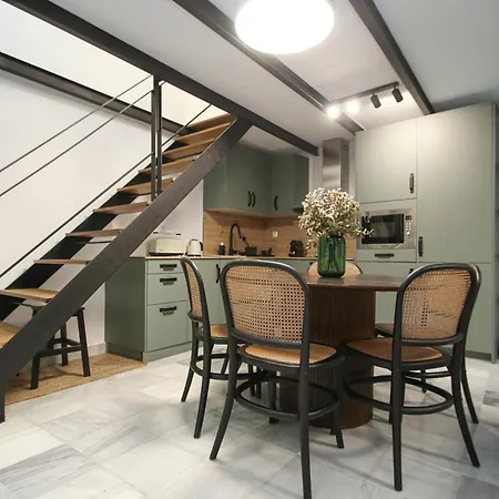דירה New! Luxurious & Chic Duplex Next To The Cathedral