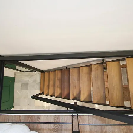 아파트 New! Luxurious & Chic Duplex Next To The Cathedral