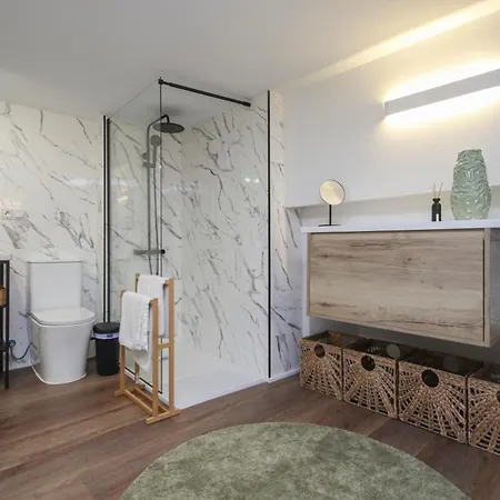 New! Luxurious & Chic Duplex Next To The Cathedral 아파트 세비야